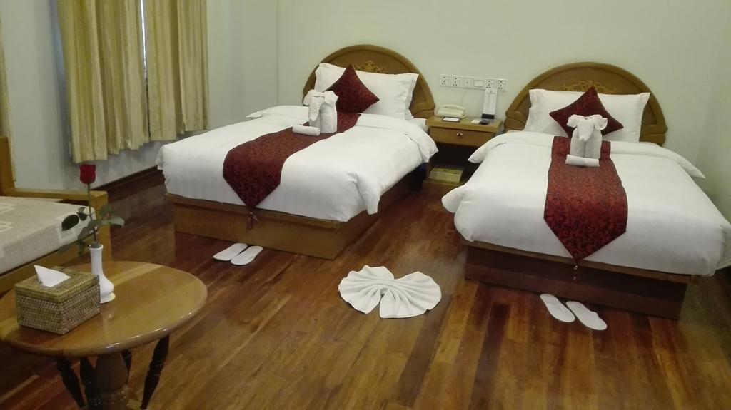 Hotel Dingar マンダレー エクステリア 写真